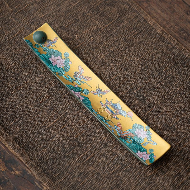 Imperial Enamel-Painted Porcelain Incense Holder